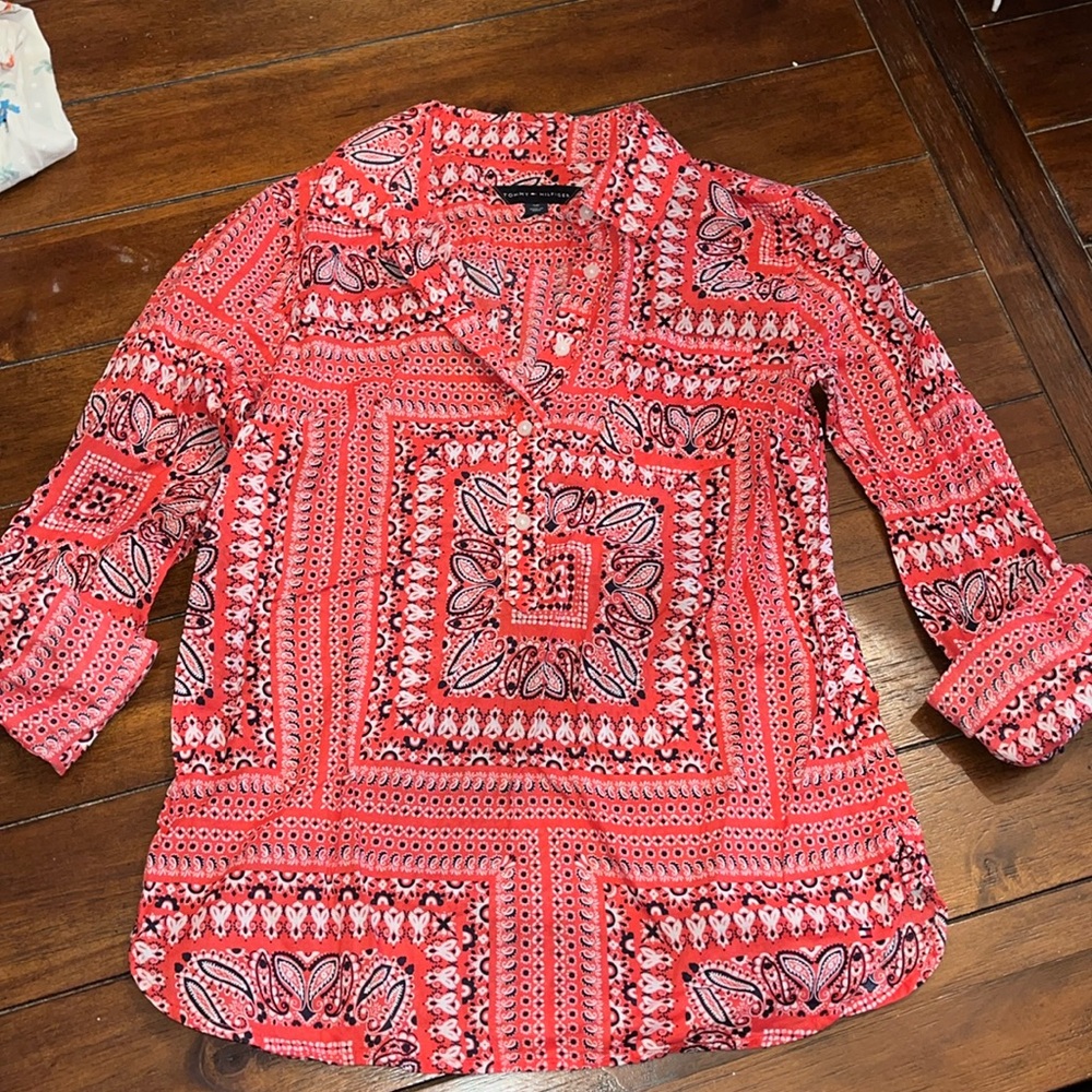 Tommy Hilfiger Top with Paisley Pattern and 3/4 sleeves size Small